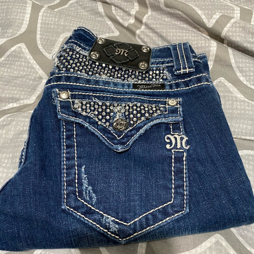 Miss me Capri jeans. Like new name brand